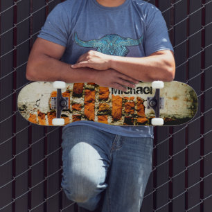 Weiße orange Coole Ziegelwand Grafiti Benutzerdefi Skateboard