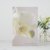Weiße Orchidee • Persönliches Briefpapier (Stehend Vorderseite)
