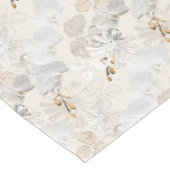 Weiße Orchideen auf einer hellen Creme Kurzer Tischläufer (Ecke)