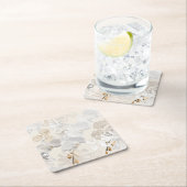 Weiße Orchideen auf einer hellen Creme Rechteckiger Pappuntersetzer (Vor Ort)