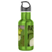 Weiße Orchideen auf grünem Hintergrund Trinkflasche (Rückseite)