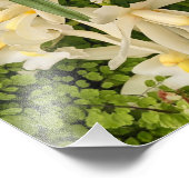 Weiße Orchideen und Maidenhair Ferns Floral Fotodruck (Ecke)