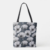 Weiße Pappchen auf der Marine Tasche (Rückseite)