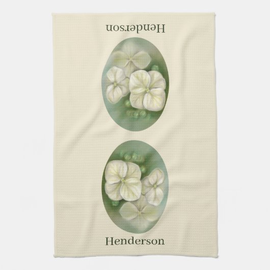 Weiße Pastelle Hydrangea Blütencreme Geschirrtuch (Vertikal)