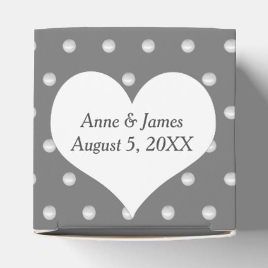 Weiße Perlen auf Grau Geschenkschachtel (Oben)