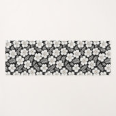 Weiße Perlen in Blumen auf Schwarz Yogamatte (Vorderseite (Horizontal))