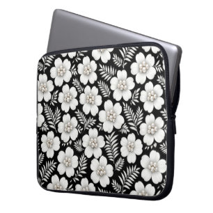 Weiße Perlen in Blumenmuster Laptopschutzhülle