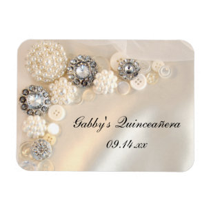 Weiße Perlen- und Diamantknöpfe Quinceañera Magnet