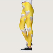 Weiße Perlenherzen auf Gelb Leggings (Links)