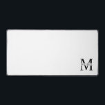 Weiße Personalisierte Monogramm und Name Schreibtischunterlage<br><div class="desc">Personalisierte Monogramm- und Name-Fvor-Tags verfügen über personalisierte schwarze Monogramm im klassischen Serif-Schriftart-Stil mit einer Namensbox in der Mitte des Monogramms auf weißem Hintergrund.</div>