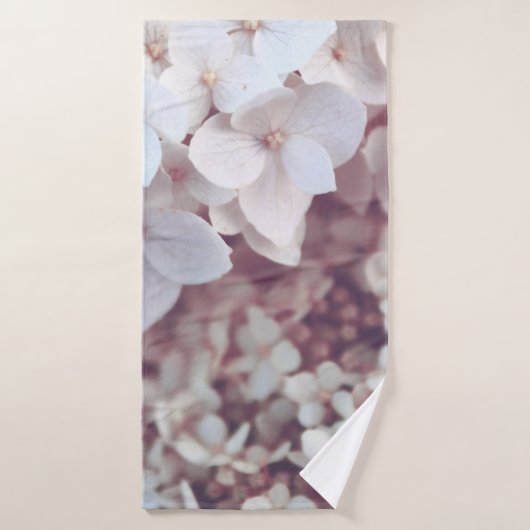 WEISSE PETALISCHE BLUME BADEHANDTUCH (Badehandtuch)