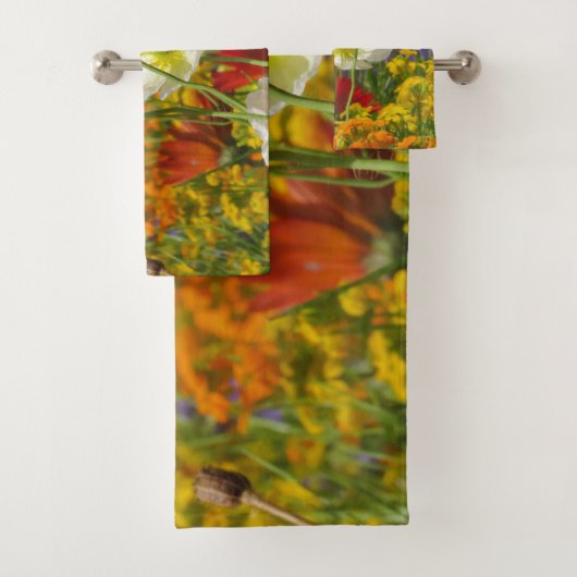 Weiße Pfeffer, die um die farbenfrohen Blume wachs Badhandtuch Set (Insitu)