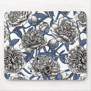 Weiße Pfingstrosenblüten Mousepad