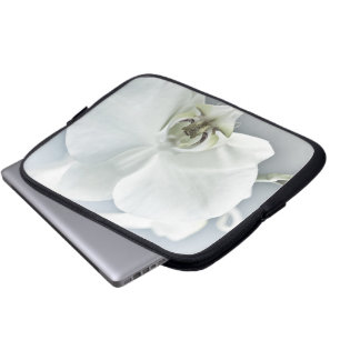 Weiße Phaleonopsis Orchid Laptopschutzhülle