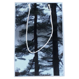 Weiße Pines in Blizzard Mittlere Geschenktüte