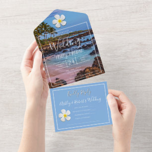 Weiße Plumeria-Blüte mit tropischem Strand, Hochze All In One Einladung