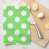 Weiße Polka Punkte auf Apfelgrün Handtuch (Viertel Falte)