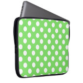 Weiße Polka Punkte auf Apfelgrün Laptopschutzhülle (Vorne Rechts)