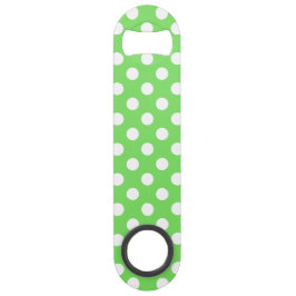 Weiße Polka Punkte auf Apfelgrün Speed Flaschenöffner