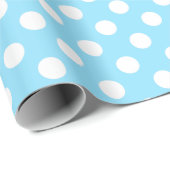 Weiße Polka-Punkte auf blass blau Geschenkpapier (Rolleneckpunkt)