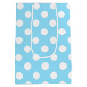 Weiße Polka-Punkte auf blass blau Mittlere Geschenktüte (Rückseite)