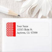 Weiße Polka-Punkte auf dem Red Custom Address Labe (Insitu)