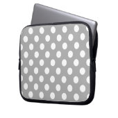 Weiße Polka-Punkte auf grau Laptopschutzhülle (Vorderseite Links)