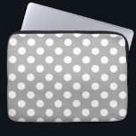 Weiße Polka-Punkte auf grau Laptopschutzhülle<br><div class="desc">Weiße Polka-Punkte auf grau</div>