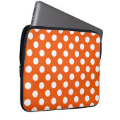Weiße Polka-Punkte auf Orange Laptopschutzhülle (Vorne Rechts)