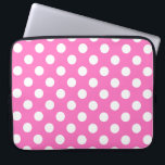 Weiße Polka-Punkte auf rosa Laptopschutzhülle<br><div class="desc">Weiße Polka-Punkte auf rosa</div>