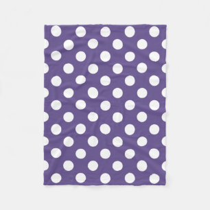 Weiße Polka-Punkte auf Ultraviolett Fleecedecke
