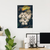 Weiße Puffballpilze unter Herbstblättern Poster (Heimbüro)