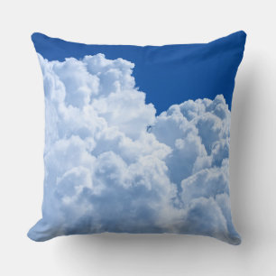 Weiße Puffwolken am blauen Himmel Kissen