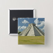 Weiße Puffwolken über der Maya-Pyramide Button (Vorne & Hinten)