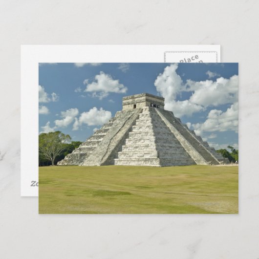 Weiße Puffwolken über der Maya-Pyramide Postkarte (Vorne/Hinten)