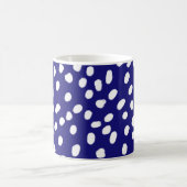 Weiße Punkte Dunkelblau Kaffeetasse (Mittel)
