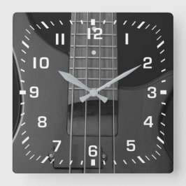 Weiße quadratische Zahlen auf Bass-Gitarre Wanduhr