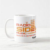 Weiße Radiosidewinder-Tasse mit Namen oder Kaffeetasse (Links)