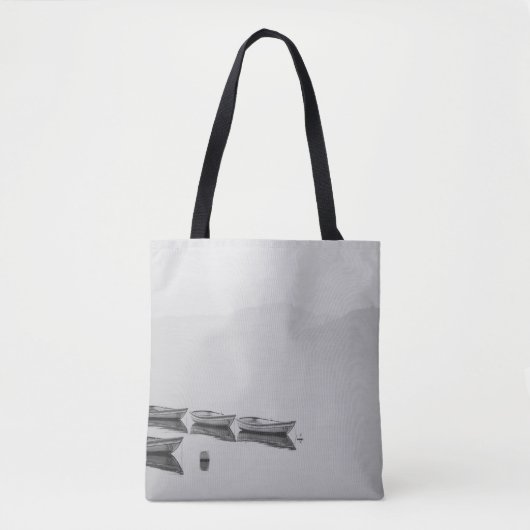 WEISSE ROHBOOTE INLINE AUF WASSERKÖRPER WÄHREND DE TASCHE (Vorderseite)