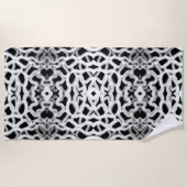 Weiße Rohrleitung auf schwarz Strandtuch (Vorderseite)