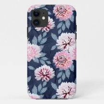 Weiße, rosa Blume auf dunkelblau.