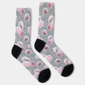 Weiße, rosa Blume auf grau. Socken (Rechts)