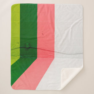 Weiße, rosa, grüne und gelbe Wand Sherpadecke