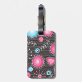 Weiße, rosa und blaue Herzen und Blume blühend Gepäckanhänger (Rückseite vertikal)