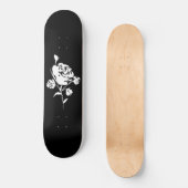 Weiße Rose auf Schwarz Skateboard (Vorderseite)