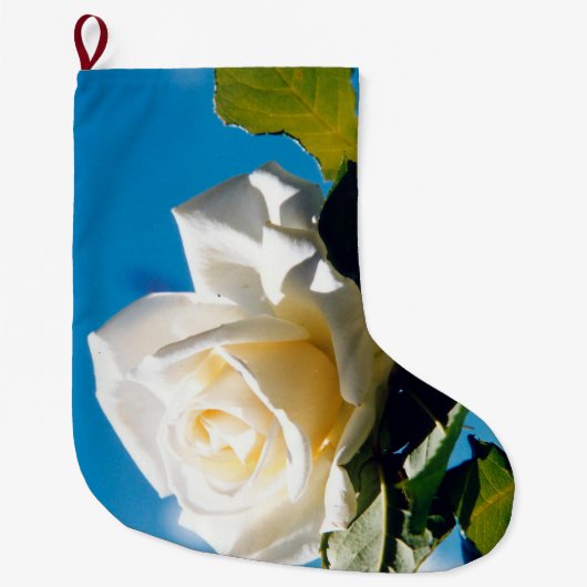 Weiße Rose, blauer Himmel Großer Weihnachtsstrumpf (Vorderseite)
