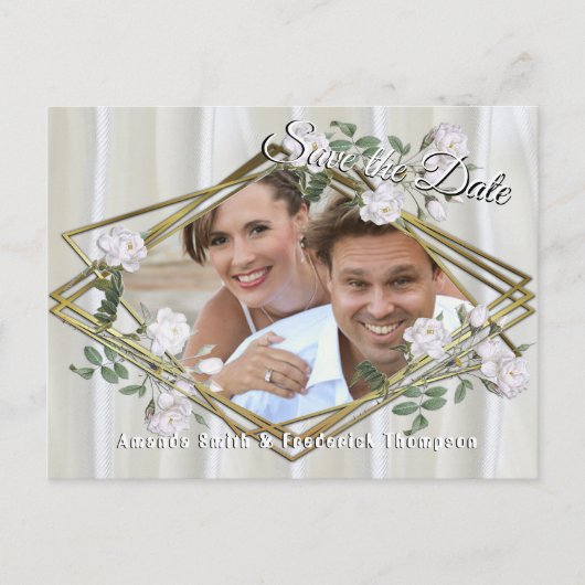 Weiße Rose in Aquarellfarben auf Champagnerseide Ankündigungspostkarte (Vorderseite)