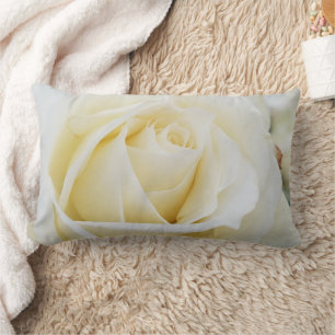 Weiße Rose in Nahaufnahme Foto Lendenkissen