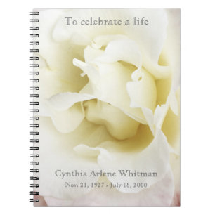 Weiße Rose umrandet im rosa Erinnerungsguestbook Notizblock