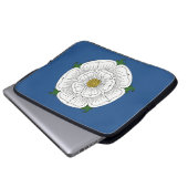 Weiße Rose von York Laptopschutzhülle (Vorne Knopf)